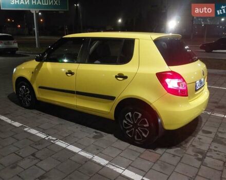 Желтый Шкода Фабия, объемом двигателя 1.2 л и пробегом 152 тыс. км за 4700 $, фото 18 на Automoto.ua