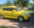 Желтый Шкода Фабия, объемом двигателя 1.4 л и пробегом 169 тыс. км за 170000 $, фото 5 на Automoto.ua
