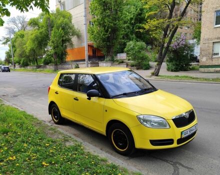 Желтый Шкода Фабия, объемом двигателя 1.2 л и пробегом 182 тыс. км за 3999 $, фото 6 на Automoto.ua