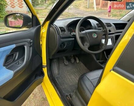 Жовтий Шкода Фабія, об'ємом двигуна 1.2 л та пробігом 170 тис. км за 4700 $, фото 3 на Automoto.ua