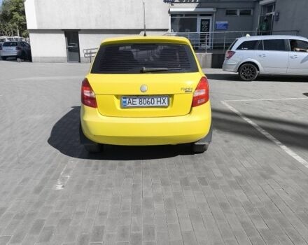 Желтый Шкода Фабия, объемом двигателя 1.4 л и пробегом 320 тыс. км за 4050 $, фото 1 на Automoto.ua