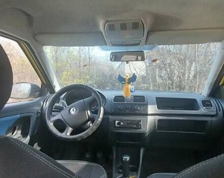 Жовтий Шкода Фабія, об'ємом двигуна 1.2 л та пробігом 203 тис. км за 4900 $, фото 2 на Automoto.ua