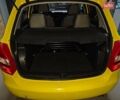 Желтый Шкода Фабия, объемом двигателя 1.2 л и пробегом 231 тыс. км за 3990 $, фото 3 на Automoto.ua