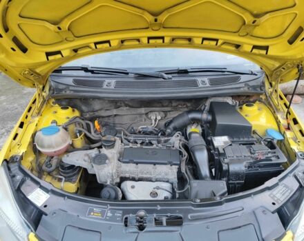 Желтый Шкода Фабия, объемом двигателя 1.2 л и пробегом 182 тыс. км за 3999 $, фото 14 на Automoto.ua