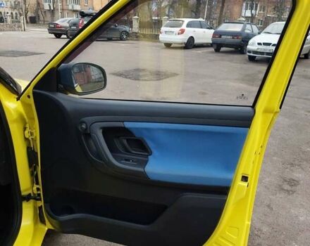 Желтый Шкода Фабия, объемом двигателя 1.2 л и пробегом 152 тыс. км за 4700 $, фото 27 на Automoto.ua