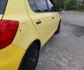 Желтый Шкода Фабия, объемом двигателя 1.2 л и пробегом 182 тыс. км за 4500 $, фото 7 на Automoto.ua
