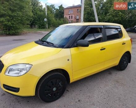 Желтый Шкода Фабия, объемом двигателя 1.2 л и пробегом 182 тыс. км за 4500 $, фото 6 на Automoto.ua
