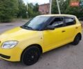 Желтый Шкода Фабия, объемом двигателя 1.2 л и пробегом 182 тыс. км за 4500 $, фото 6 на Automoto.ua