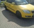 Желтый Шкода Фабия, объемом двигателя 1.2 л и пробегом 164 тыс. км за 5400 $, фото 3 на Automoto.ua