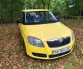 Желтый Шкода Фабия, объемом двигателя 1.2 л и пробегом 182 тыс. км за 3999 $, фото 4 на Automoto.ua