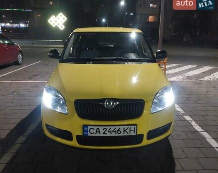 Желтый Шкода Фабия, объемом двигателя 1.2 л и пробегом 152 тыс. км за 4700 $, фото 12 на Automoto.ua