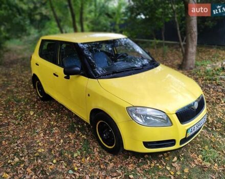 Жовтий Шкода Фабія, об'ємом двигуна 1.2 л та пробігом 182 тис. км за 3999 $, фото 1 на Automoto.ua