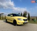 Желтый Шкода Фабия, объемом двигателя 1.2 л и пробегом 234 тыс. км за 5000 $, фото 1 на Automoto.ua