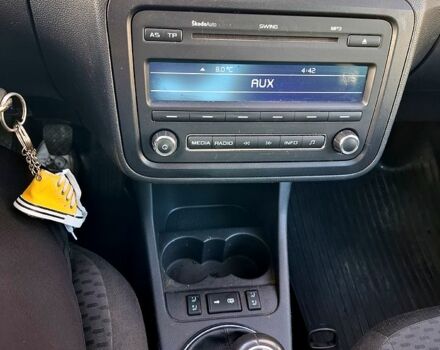 Желтый Шкода Фабия, объемом двигателя 1.2 л и пробегом 163 тыс. км за 5500 $, фото 11 на Automoto.ua