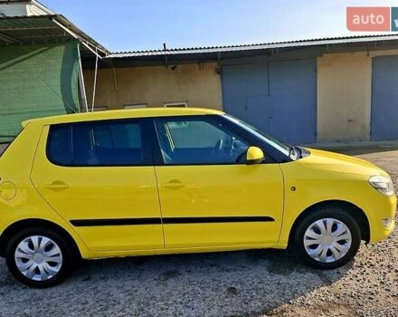 Жовтий Шкода Фабія, об'ємом двигуна 1.2 л та пробігом 163 тис. км за 5500 $, фото 1 на Automoto.ua