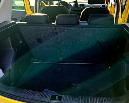 Желтый Шкода Фабия, объемом двигателя 1.2 л и пробегом 163 тыс. км за 5500 $, фото 7 на Automoto.ua