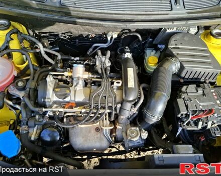 Желтый Шкода Фабия, объемом двигателя 1.2 л и пробегом 163 тыс. км за 5500 $, фото 8 на Automoto.ua