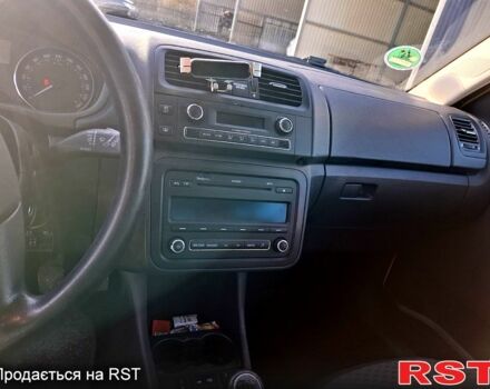 Желтый Шкода Фабия, объемом двигателя 1.2 л и пробегом 163 тыс. км за 5500 $, фото 10 на Automoto.ua