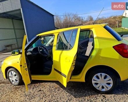 Жовтий Шкода Фабія, об'ємом двигуна 1.2 л та пробігом 163 тис. км за 5500 $, фото 3 на Automoto.ua