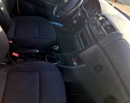 Желтый Шкода Фабия, объемом двигателя 1.2 л и пробегом 163 тыс. км за 5500 $, фото 12 на Automoto.ua