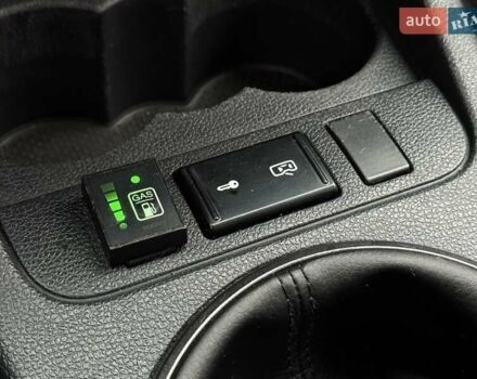 Жовтий Шкода Фабія, об'ємом двигуна 1.39 л та пробігом 298 тис. км за 4300 $, фото 21 на Automoto.ua