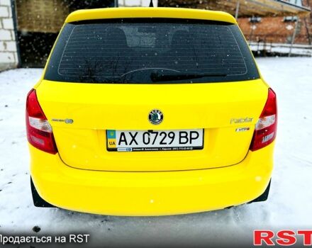 Желтый Шкода Фабия, объемом двигателя 1.2 л и пробегом 142 тыс. км за 5700 $, фото 1 на Automoto.ua