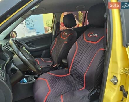 Шкода Фабия 2012 в Киеве на Automoto.ua Желтый Шкода Фабия, объемом двигателя 1.4 л и пробегом 300 тыс. км за 4900 $, фото 3 на Automoto.ua