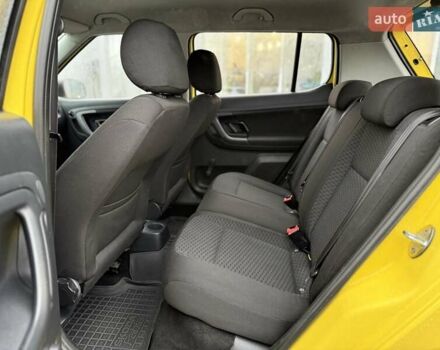 Жовтий Шкода Фабія, об'ємом двигуна 1.39 л та пробігом 298 тис. км за 4300 $, фото 16 на Automoto.ua