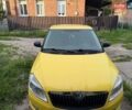 Желтый Шкода Фабия, объемом двигателя 1.6 л и пробегом 242 тыс. км за 4999 $, фото 1 на Automoto.ua