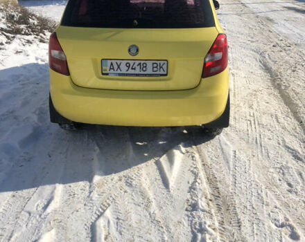 Желтый Шкода Фабия, объемом двигателя 1.2 л и пробегом 302 тыс. км за 3600 $, фото 3 на Automoto.ua