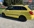 Желтый Шкода Фабия, объемом двигателя 1.6 л и пробегом 260 тыс. км за 3800 $, фото 3 на Automoto.ua