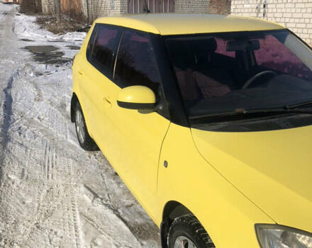 Желтый Шкода Фабия, объемом двигателя 1.2 л и пробегом 302 тыс. км за 3600 $, фото 18 на Automoto.ua