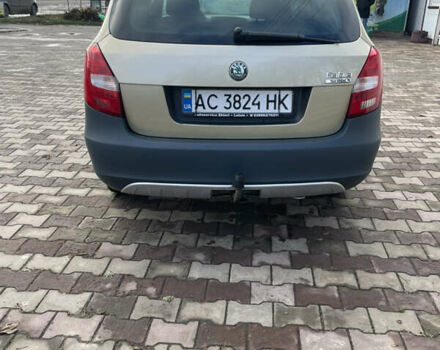 Желтый Шкода Фабия, объемом двигателя 1.6 л и пробегом 194 тыс. км за 6600 $, фото 12 на Automoto.ua