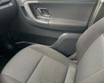 Желтый Шкода Фабия, объемом двигателя 1.6 л и пробегом 194 тыс. км за 6600 $, фото 18 на Automoto.ua