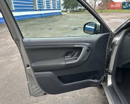 Желтый Шкода Фабия, объемом двигателя 1.2 л и пробегом 200 тыс. км за 7500 $, фото 18 на Automoto.ua