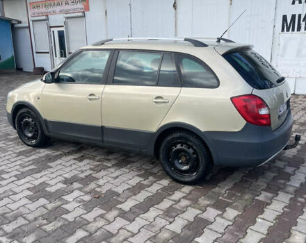 Желтый Шкода Фабия, объемом двигателя 1.6 л и пробегом 194 тыс. км за 6600 $, фото 7 на Automoto.ua