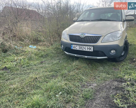 Желтый Шкода Фабия, объемом двигателя 1.6 л и пробегом 194 тыс. км за 6600 $, фото 25 на Automoto.ua