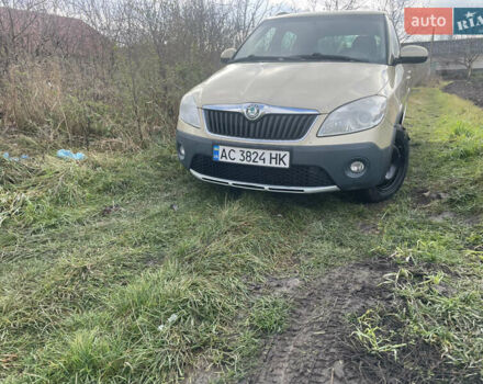 Желтый Шкода Фабия, объемом двигателя 1.6 л и пробегом 194 тыс. км за 6600 $, фото 28 на Automoto.ua
