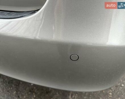 Желтый Шкода Фабия, объемом двигателя 1.2 л и пробегом 200 тыс. км за 7500 $, фото 13 на Automoto.ua