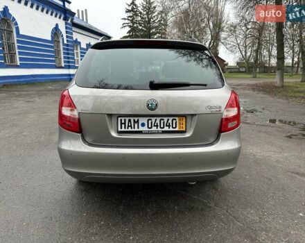 Желтый Шкода Фабия, объемом двигателя 1.2 л и пробегом 200 тыс. км за 7500 $, фото 12 на Automoto.ua