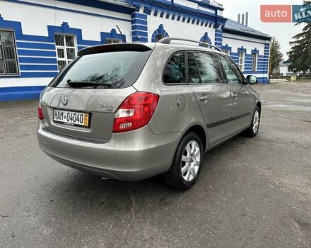 Желтый Шкода Фабия, объемом двигателя 1.2 л и пробегом 200 тыс. км за 7500 $, фото 10 на Automoto.ua