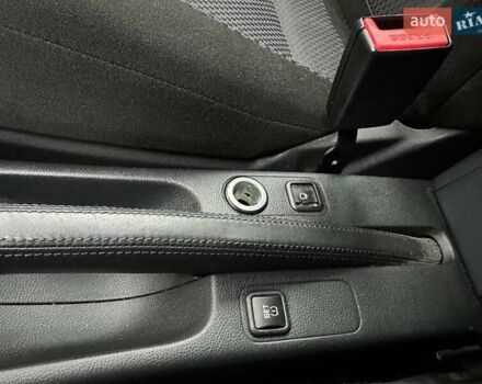 Желтый Шкода Фабия, объемом двигателя 1.2 л и пробегом 200 тыс. км за 7500 $, фото 32 на Automoto.ua