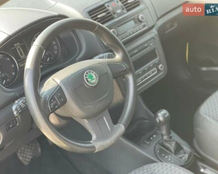 Желтый Шкода Фабия, объемом двигателя 1.2 л и пробегом 169 тыс. км за 7999 $, фото 17 на Automoto.ua