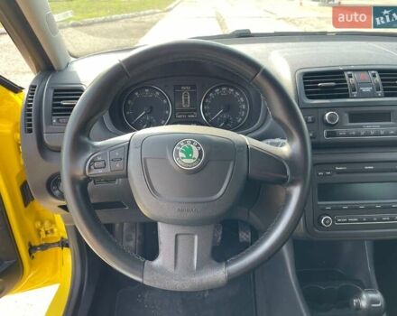 Желтый Шкода Фабия, объемом двигателя 1.2 л и пробегом 169 тыс. км за 7999 $, фото 15 на Automoto.ua