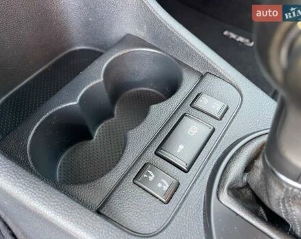 Желтый Шкода Фабия, объемом двигателя 1.2 л и пробегом 169 тыс. км за 7999 $, фото 26 на Automoto.ua