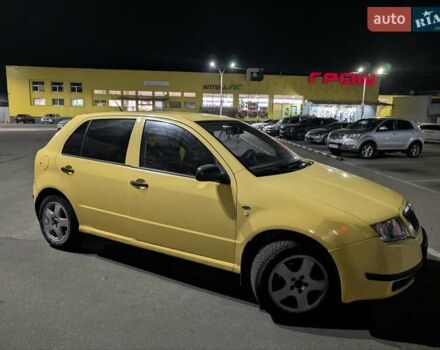 Желтый Шкода Фабия, объемом двигателя 1.4 л и пробегом 432 тыс. км за 2450 $, фото 1 на Automoto.ua