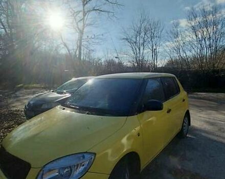 Жовтий Шкода Фабія, об'ємом двигуна 1.2 л та пробігом 203 тис. км за 4500 $, фото 1 на Automoto.ua