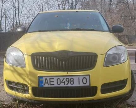 Желтый Шкода Фабия, объемом двигателя 1.2 л и пробегом 203 тыс. км за 4900 $, фото 1 на Automoto.ua