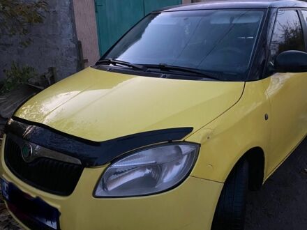 Жовтий Шкода Фабія, об'ємом двигуна 1.2 л та пробігом 195 тис. км за 3550 $, фото 1 на Automoto.ua