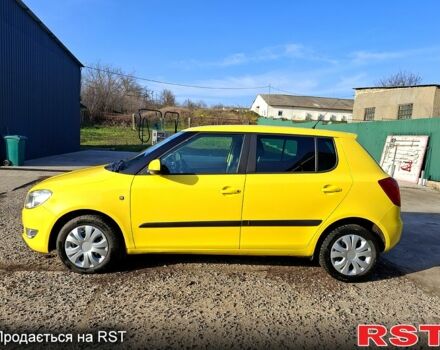 Желтый Шкода Фабия, объемом двигателя 1.2 л и пробегом 163 тыс. км за 5500 $, фото 1 на Automoto.ua